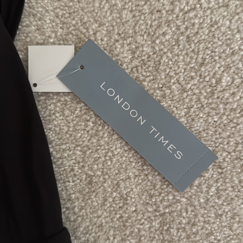 London Times Elegant Black Dress - Picture 5 of 6